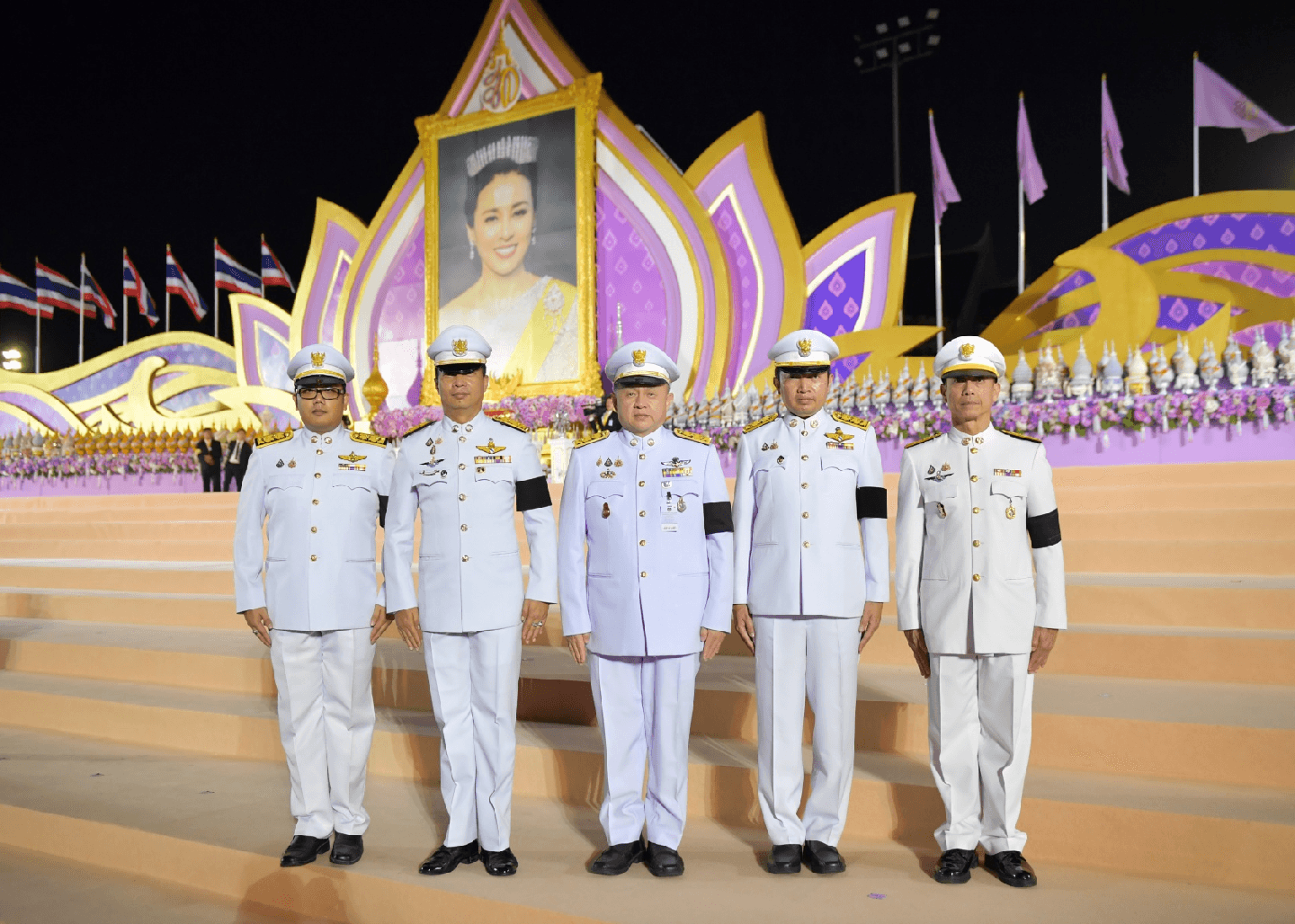 พิธีจุดเทียนถวายพระพรชัยมงคล เนื่องในโอกาสพระราชพิธีมหามงคลเฉลิมพระชนมพรรษา 4 รอบ สมเด็จพระนางเจ้าสุทิดา พัชรสุธาพิมลลักษณ พระบรมราชินี